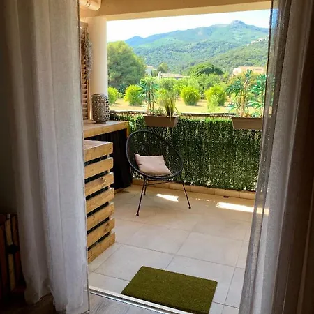 Cosy, Grande Terrasse Et Parking
